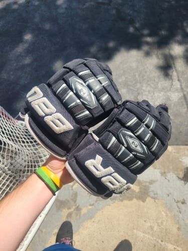 Used Bauer Nexus 800 Gloves 14"