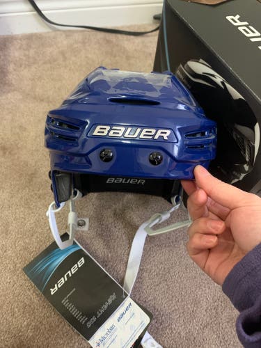 New Small Bauer Re-Akt 100 Helmet