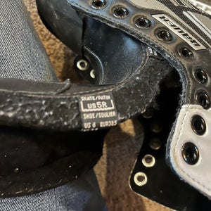 Junior Used Bauer Hockey Skates Regular Width Size 5