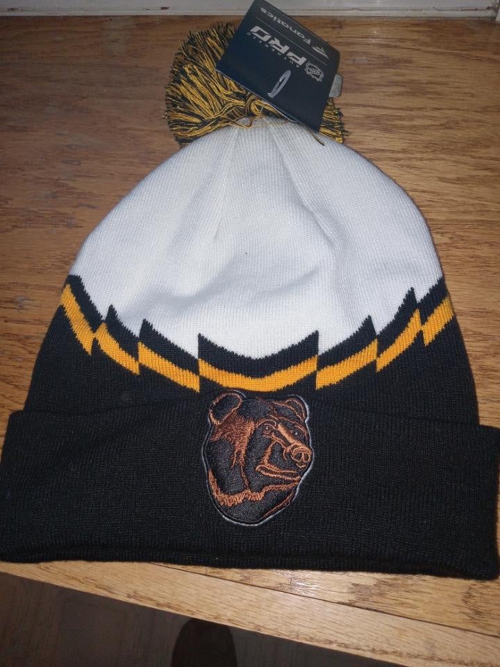 Nashville Predators Authentic Retro NHL Winter Classic Beanie White Knit Hat  Pom