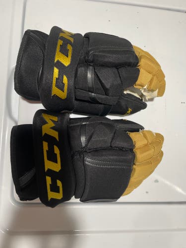 CCM 14" Pro Stock HG12 Gloves “used Once”