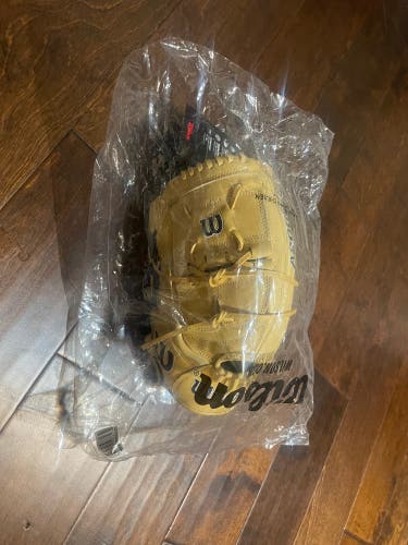 Pitcher's 12.5" A2000 Baseball Glove