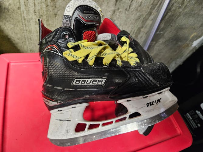Junior Used Bauer Hockey Skates