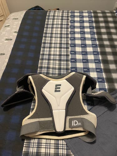 Epoch Lacrosse Shoulder Pads