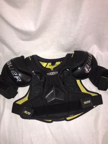 Used Medium Bauer Supreme S29 Shoulder Pads