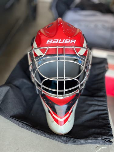 Bauer NME5 Goalie Mask / Helmet (Sr Medium)