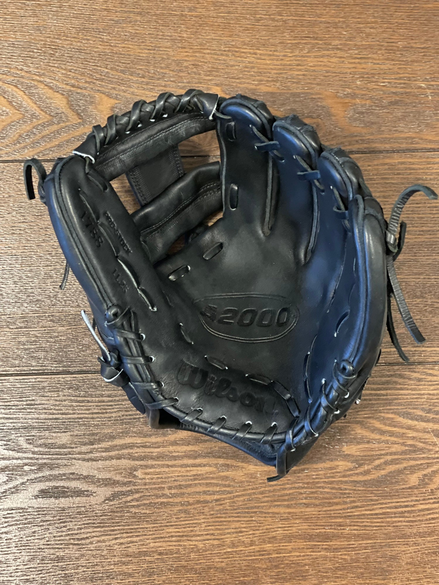 野球 グローブWilson A2000 限定WorldSeries2001 希少 日本の人気