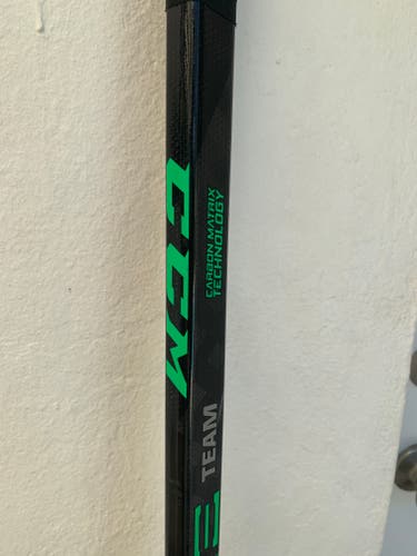 Used Senior CCM Right Handed RibCor Team Hockey Stick P28
