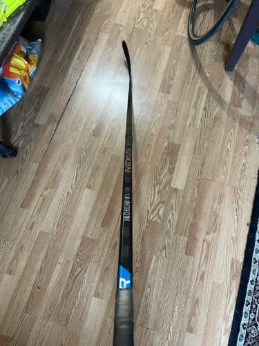 Senior Right Handed P92 Pro Stock Nexus 2N Pro Hockey Stick