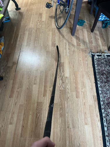 Intermediate Right Handed P29  Trigger 6 Pro Hockey Stick