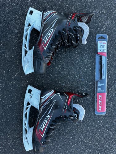 CCM Regular Width Size 7.5 JetSpeed FT470 Skates - BRAND NEW BLADES