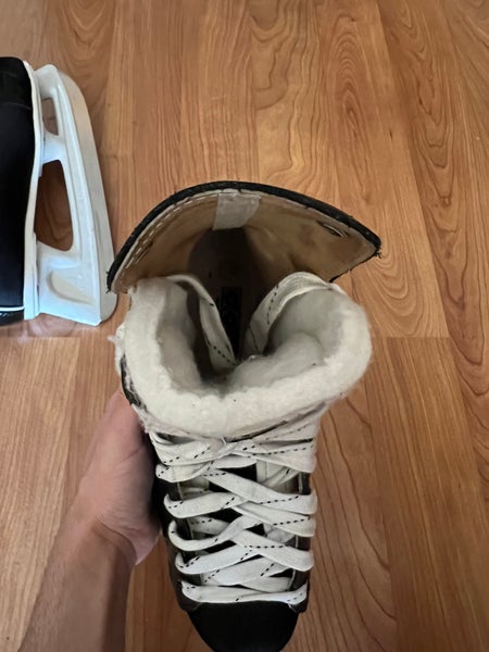 CCM 205 Mustang Hockey Skates