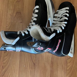 CCM 205 Mustang Hockey Skates