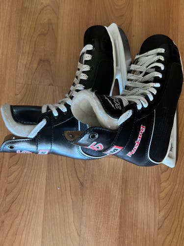 CCM 205 Mustang Hockey Skates