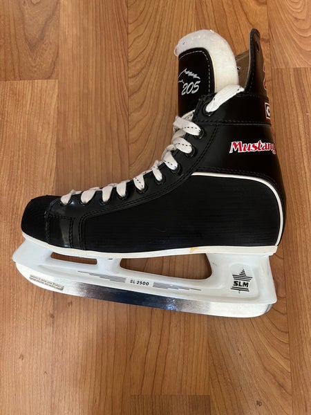 CCM 205 Mustang Hockey Skates