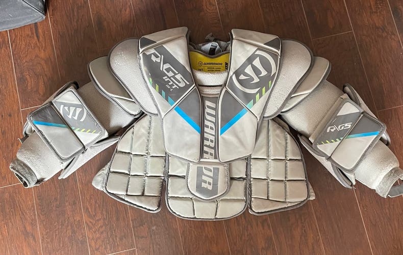 INT Large Warrior R/G5 Goalie Chest Protector