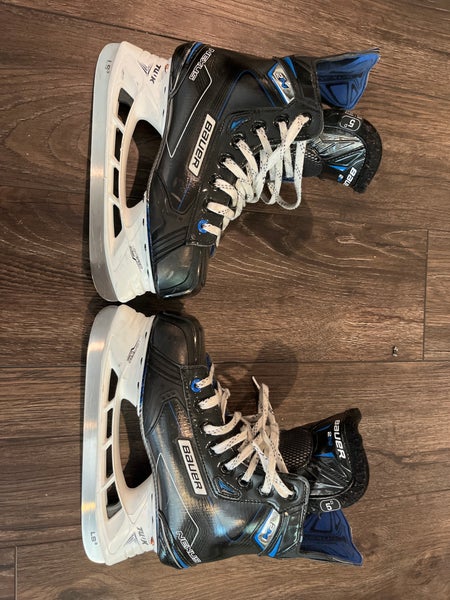 Used Bauer Regular Width Size 5 Nexus 2N Hockey Skates