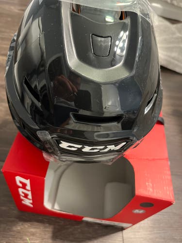 New Medium CCM Tacks 710 Helmet
