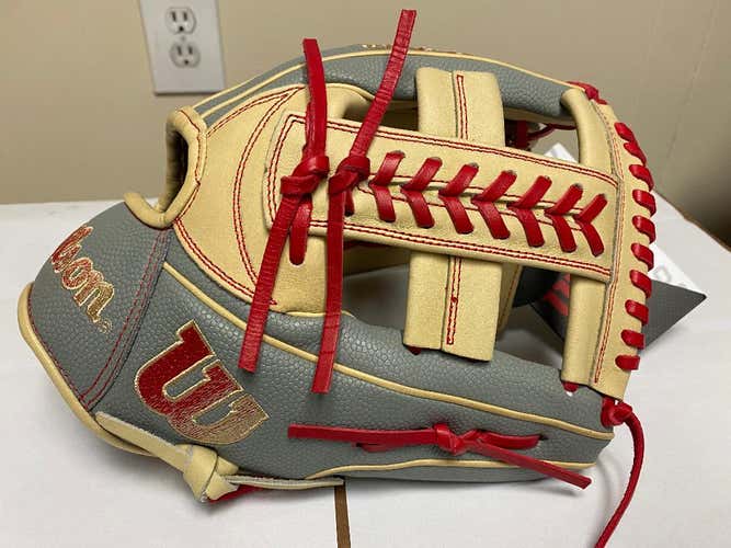 Brand New tags 2023 Wilson A2000 1785 SuperSkin Baseball Glove 11.75” WBW1009711175 Retail $299