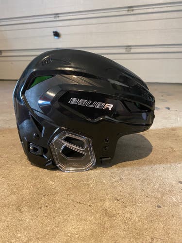 Very lightly used Bauer Hyperlite Helmet     Size: S/M