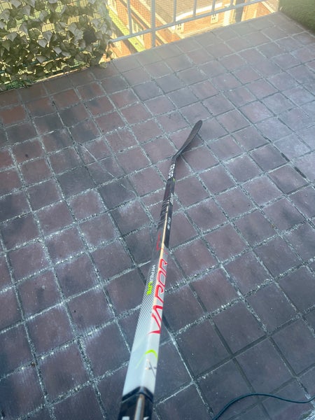 Senior Right Handed P92 Vapor Hyperlite Hockey Stick
