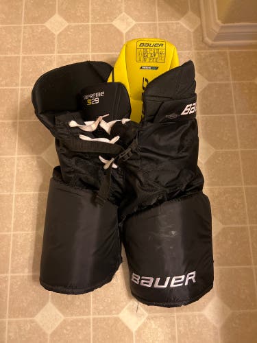 Senior Small Bauer Supreme S29 Hockey Pants