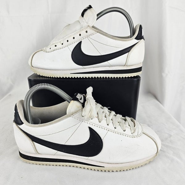 Vintage 1980s Nike Cortez Black & White Running Shoes Sneakers
