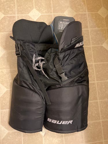 Junior Large Bauer Nexus N8000 Hockey Pants