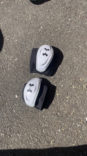 Used Large Under Armour Revenant Arm Pads