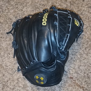New Wilson Right Hand Throw Pitcher's A2000 Baseball Glove 12.5"