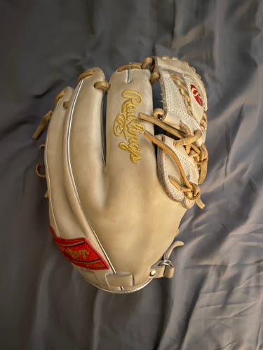 Limited Edition Rawlings Heart of the Hide