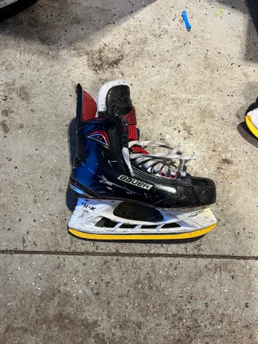 Used Bauer Extra Wide Width  Size 7 Vapor 1X Hockey Skates