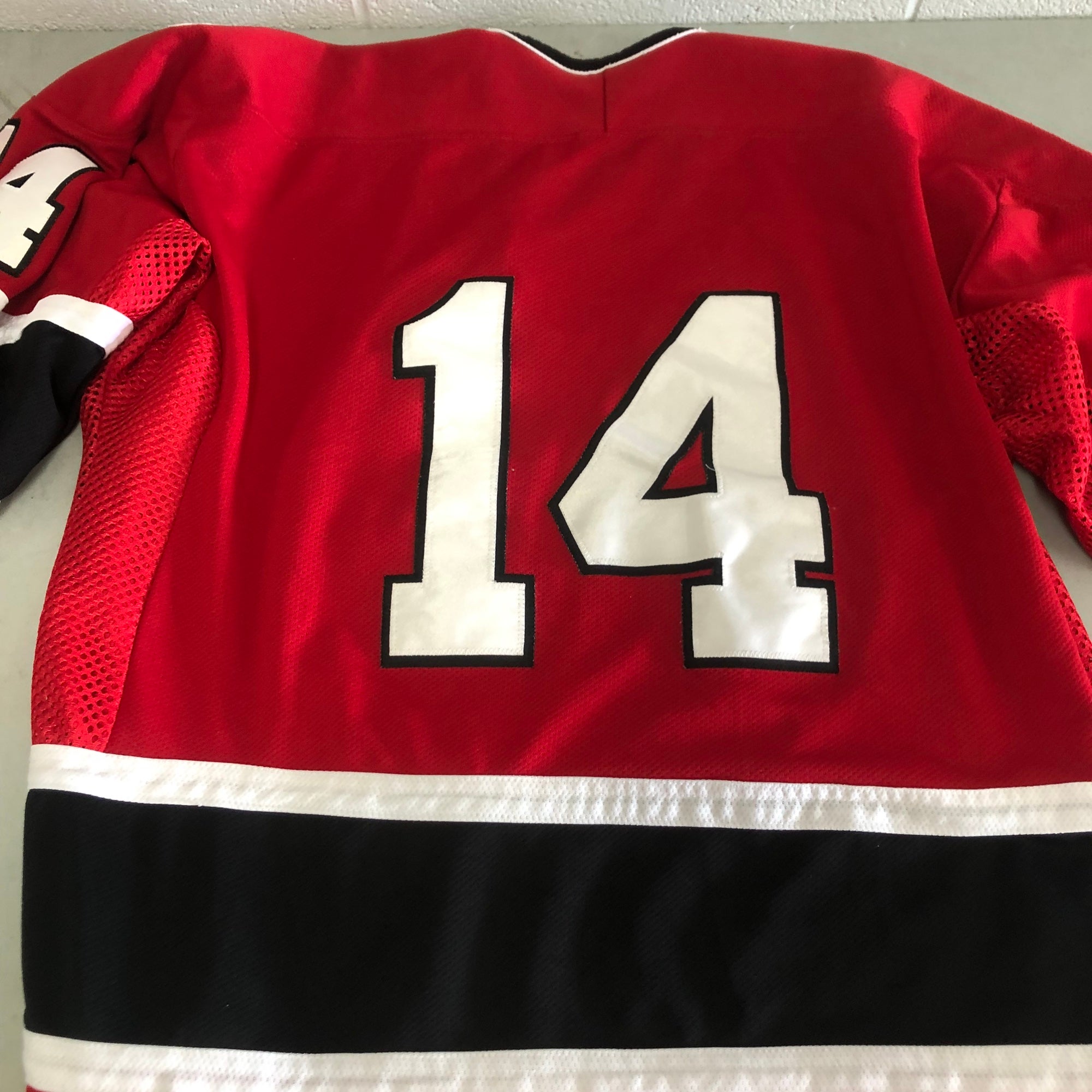 Red Johnstown Tomahawks Game Jersey, Size XL, #22 McQuade