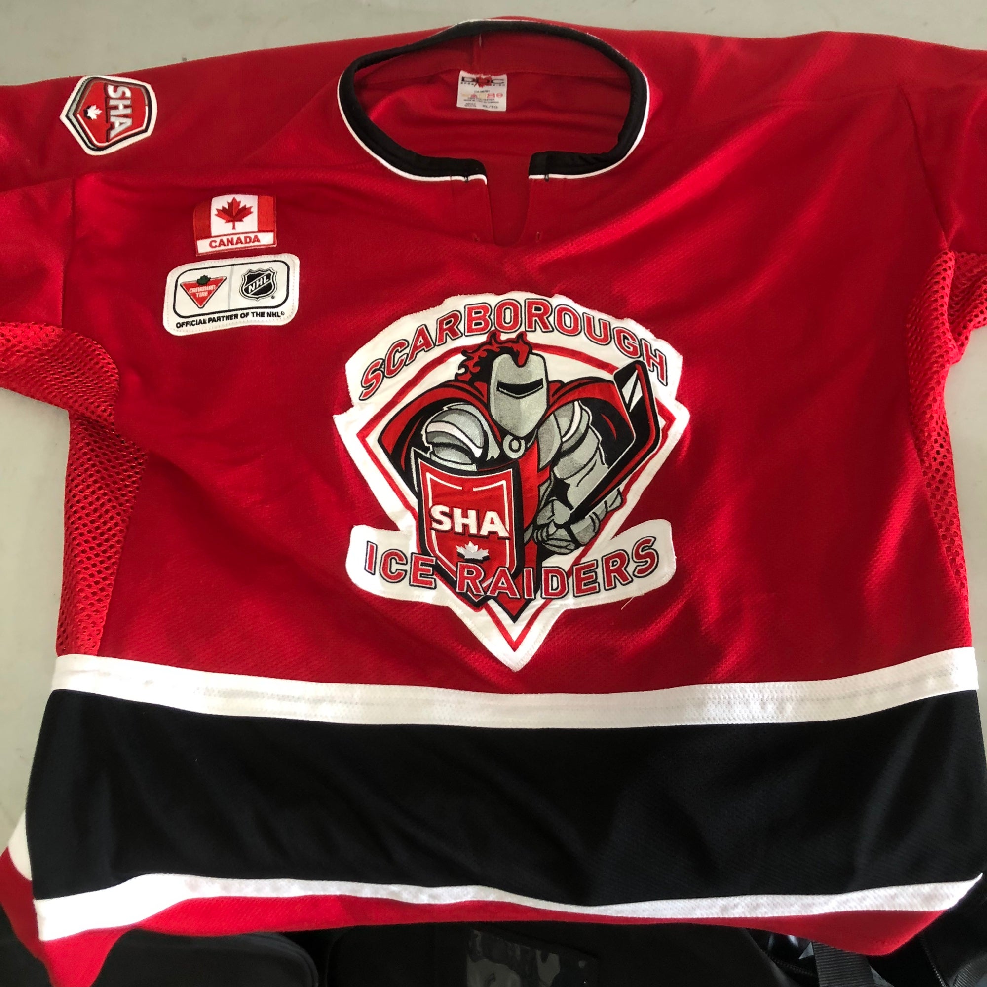 Red Johnstown Tomahawks Game Jersey, Size XL, #22 McQuade