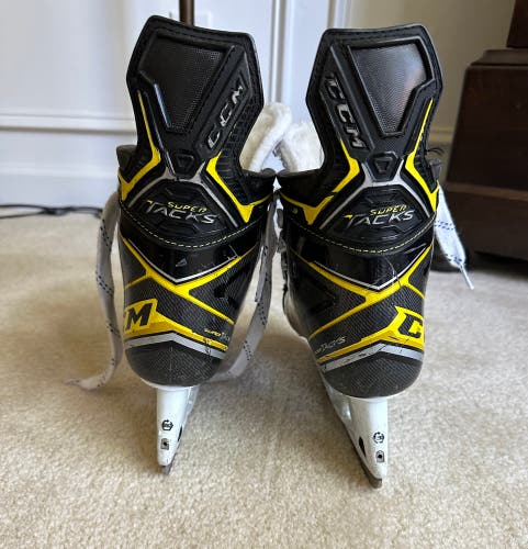 Used CCM Size 4.5 Super Tacks AS3 Hockey Skates