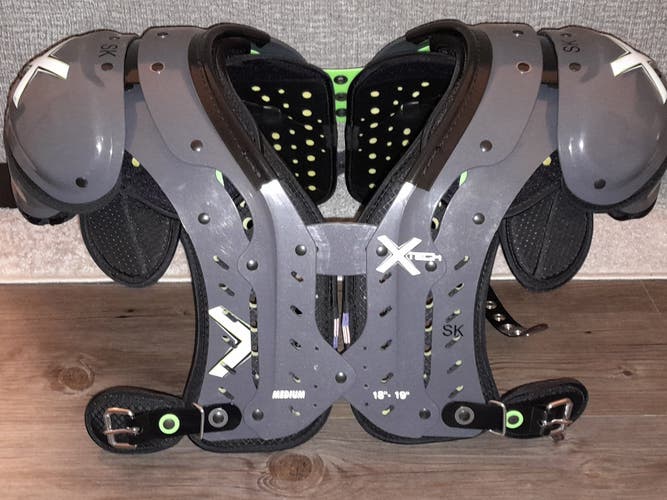 New Adult Medium Xtech Shoulder Pads