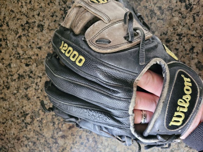 Wilson A2000 G4 11.5 Baseball Glove Adult