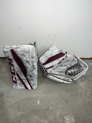 USED REGULAR E3.9 GLOVE AND BLOCKER SET