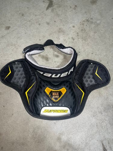 BAUER GOALIE SUPREME INT NECK GAURD