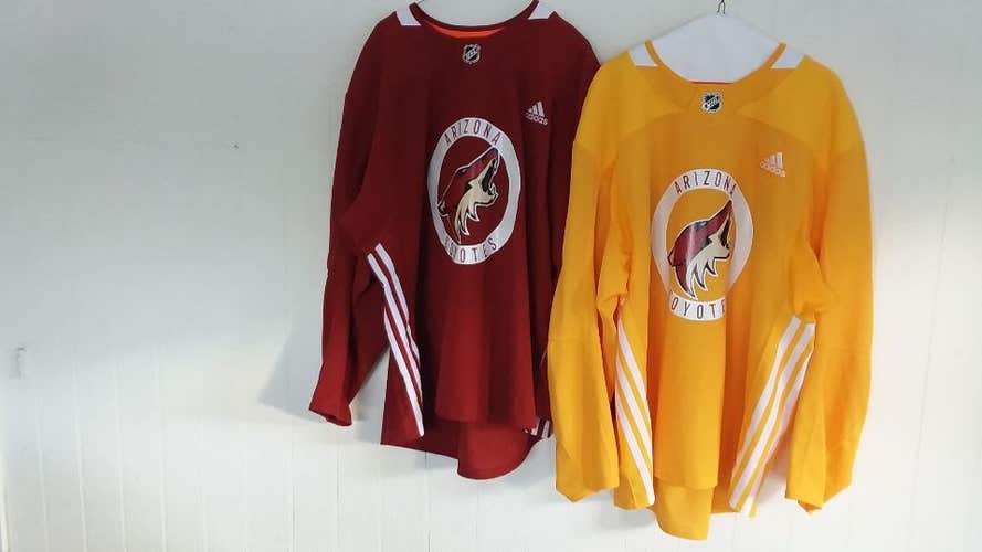 ARIZONA COYOTES red and gold Adidas size 58 practice jerseys from 2017-2021 seasons (no patches)