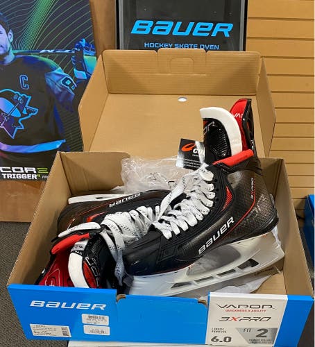 New Bauer Size 6 Vapor 3X Pro Hockey Skates