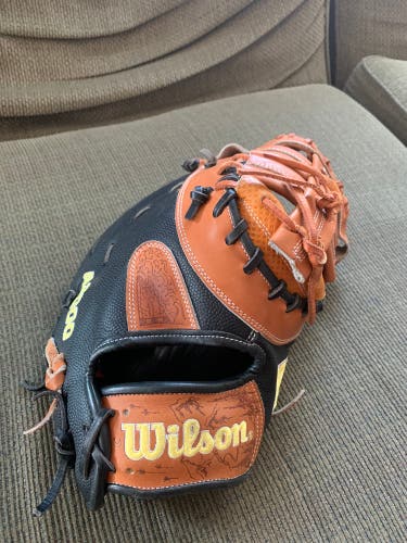 Wilson 12.5'' 1620 A2000 SuperSkin™ Series First Base Mitt w/ Spin Control™