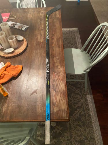 Senior Right Handed W88  Alpha DX Hockey Stick
