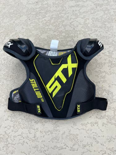 Used Youth Small STX Stallion 100 Lacrosse Shoulder Pads OA5