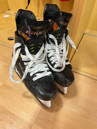 Used Bauer Regular Width Pro Stock Size 8 Supreme UltraSonic Hockey Skates