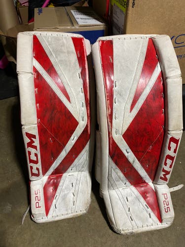 28" CCM Goalie Leg Pads & Bauer Glove - Kristin