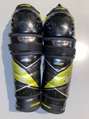 Lightly Used Bauer Supreme ultrasonic Shin Pads