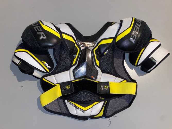 Used Large Bauer Supreme 2S Pro Shoulder Pads