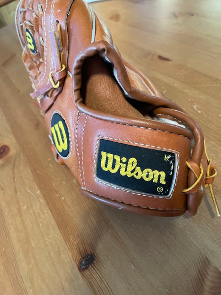 Wilson  baseball mitt  A2237
