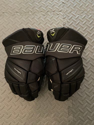 Bauer Vapor 2x Gloves Senior 14 Inch